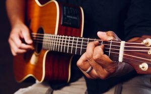 Nauka śpiewu i gry na instrumentach bez względu na wiek